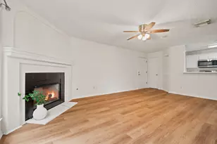 8051 Bay Branch Dr, The Woodlands, TX 77382 - Photo 5