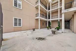 58 Briar Hollow Ln, Houston, TX 77027 - Photo 3