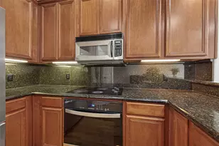 58 Briar Hollow Ln, Houston, TX 77027 - Photo 17