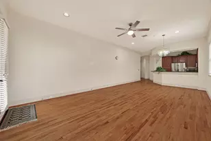 58 Briar Hollow Ln, Houston, TX 77027 - Photo 11