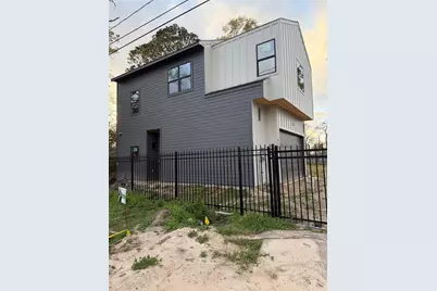 8331 Lanewood Drive, Houston, TX 77016 - Photo 3