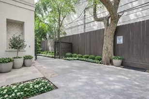 1112 Peveto St, Houston, TX 77019 - Photo 3