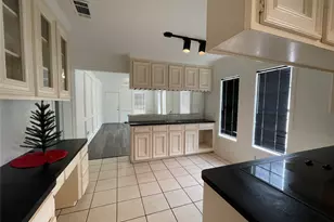827 Booth St, Houston, TX 77009 - Photo 5