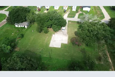 210 5th Street, Hempstead, TX 77445 - Photo 15