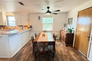 332 Henson St, El Campo, TX 77437 - Photo 11
