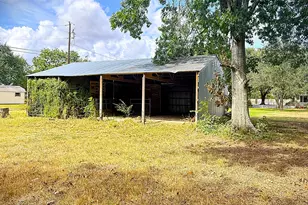 332 Henson St, El Campo, TX 77437 - Photo 23