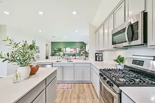 9606 Sterling Arbor Dr, Baytown, TX 77521 - Photo 5