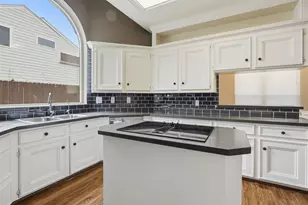 11930 Carriage Hill Dr, Houston, TX 77077 - Photo 3