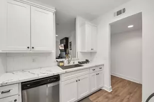 2475 Underwood St, Houston, TX 77030 - Photo 13