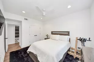 2475 Underwood St, Houston, TX 77030 - Photo 21