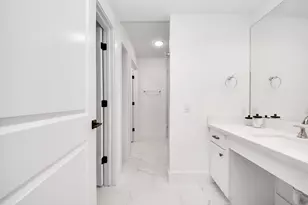 2475 Underwood St, Houston, TX 77030 - Photo 17