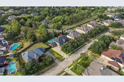 316 Falcon Lake Drive, Friendswood, TX 77546 - Photo 35
