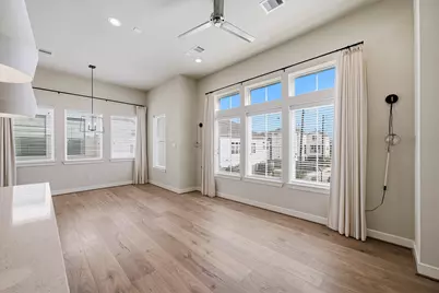 728 Carriage Knolls Drive, Houston, TX 77008 - Photo 11