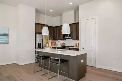 728 Carriage Knolls Drive, Houston, TX 77008 - Photo 13