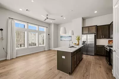 728 Carriage Knolls Drive, Houston, TX 77008 - Photo 9