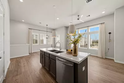 728 Carriage Knolls Drive, Houston, TX 77008 - Photo 17
