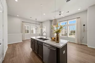 728 Carriage Knls Dr, Houston, TX 77008 - Photo 17