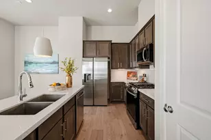 728 Carriage Knls Dr, Houston, TX 77008 - Photo 15