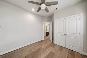 728 Carriage Knls Dr, Houston, TX 77008 - Photo 31