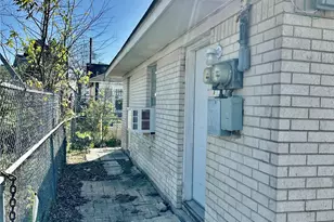 404 James St, Houston, TX 77009 - Photo 1