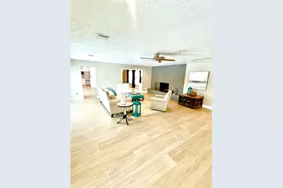 205 W Bayou Drive, Dickinson, TX 77539 - Photo 7