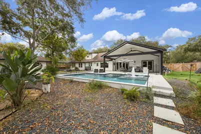 205 W Bayou Drive, Dickinson, TX 77539 - Photo 5