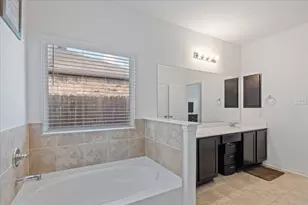 4715 Painted Bunting Ln, Baytown, TX 77521 - Photo 21