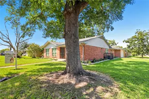 3923 Hickok Ln, Houston, TX 77047 - Photo 3