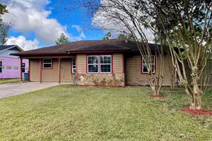 1113 Chevy Chase Dr, Angleton, TX 77515 - Photo 3