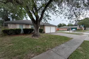 7902 Birchbark Dr, Humble, TX 77338 - Photo 3