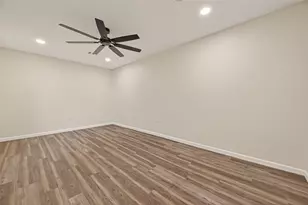 264 Parker Rd, Houston, TX 77076 - Photo 11