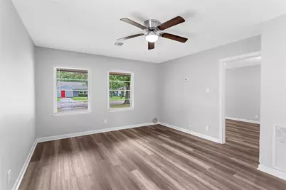 1104 Southampton Street, Angleton, TX 77515 - Photo 11