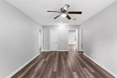 1104 Southampton Street, Angleton, TX 77515 - Photo 5