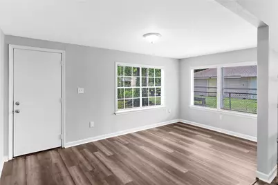 1104 Southampton Street, Angleton, TX 77515 - Photo 13