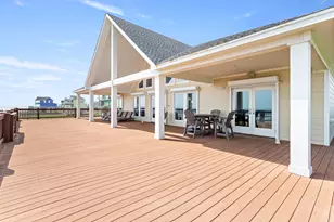 2130 Gulf, Crystal Beach, TX 77650 - Photo 37