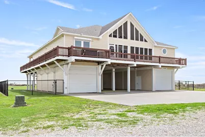 2130 Gulf, Crystal Beach, TX 77650 - Photo 41