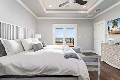 2130 Gulf, Crystal Beach, TX 77650 - Photo 17
