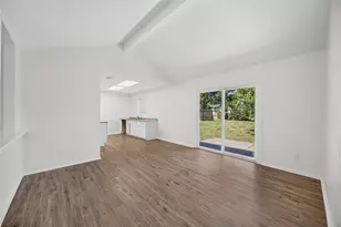 5114 Heatherbrook Dr, Houston, TX 77045 - Photo 7