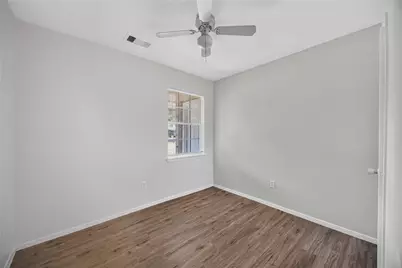 5114 Heatherbrook Drive, Houston, TX 77045 - Photo 13