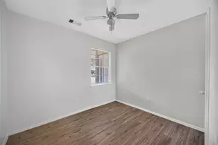 5114 Heatherbrook Dr, Houston, TX 77045 - Photo 13