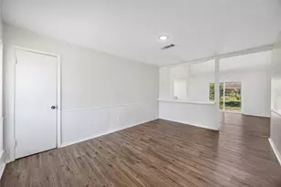 5114 Heatherbrook Dr, Houston, TX 77045 - Photo 5