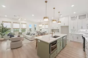 4046 Miramar Ct, Galveston, TX 77554 - Photo 3