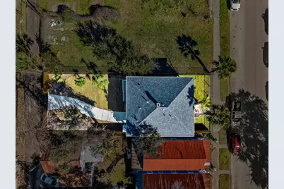 2714 Avenue K, Galveston, TX 77550 - Photo 3