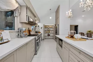 14603 Carolcrest Dr, Houston, TX 77079 - Photo 9