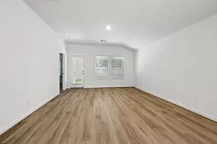 6805 Hart Oak Ct, Conroe, TX 77304 - Photo 11