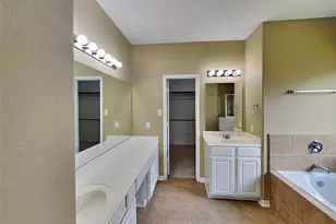 633 Rocky Hollow Ln, League City, TX 77573 - Photo 9