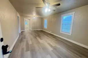 510 W 6th St, Brenham, TX 77833 - Photo 3