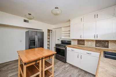 2821 Eastgrove Lane, Houston, TX 77027 - Photo 25