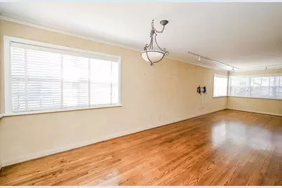 2821 Eastgrove Lane, Houston, TX 77027 - Photo 11