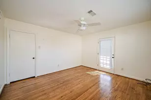 2821 Eastgrove Ln, Houston, TX 77027 - Photo 21